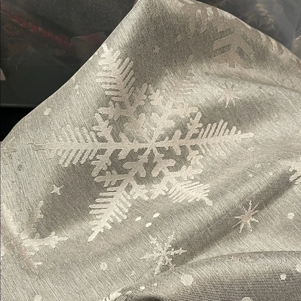 Elegant Silver Snowflake Tablecloth